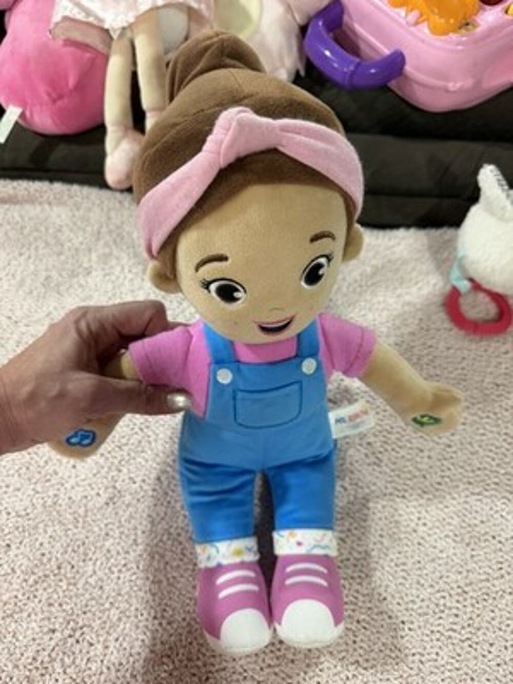 Ms. Rachel Speak & Sing Talking Doll Soft Body Works interactive imaginative 